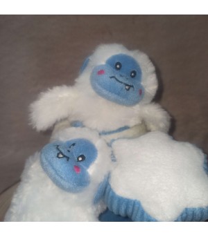 Peluche yeti pour chien zippypaws.