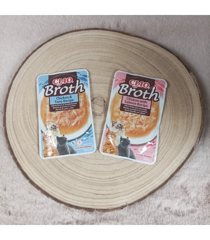 Complément alimentaire pour chat au bouillon.