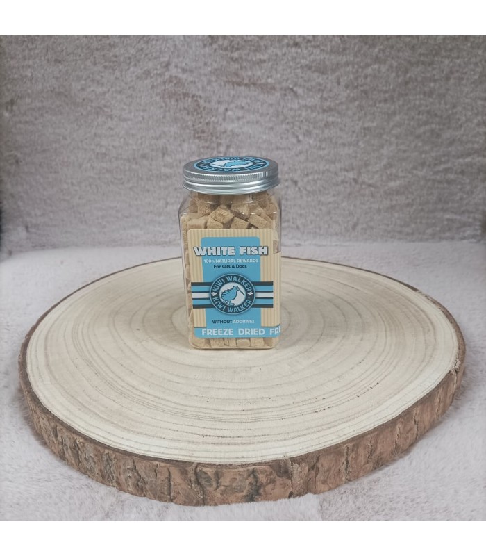 Friandise au poisson blanc lyophilisé pour chiot, chien et chat.