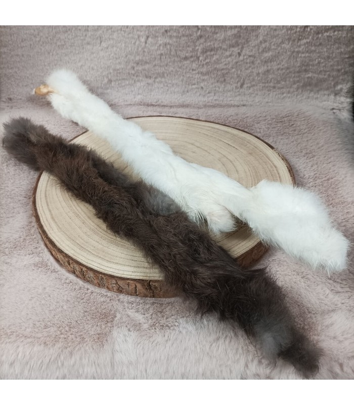 Mastication hypoallergénique pour chien, peau de lapin 50 cm avec poils.