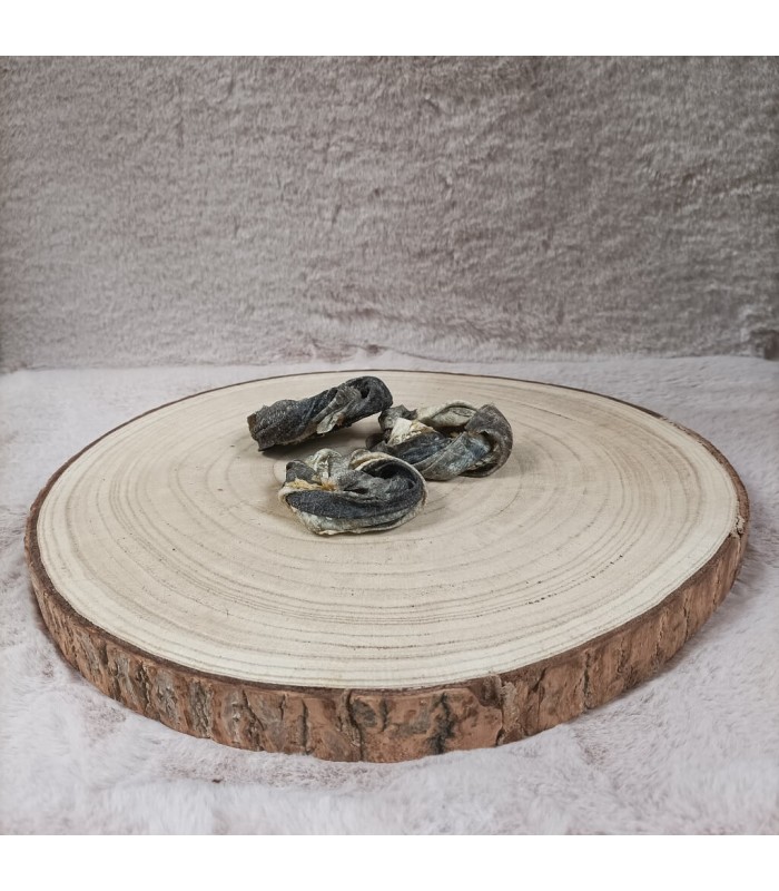 Snack pour chien, donut de morue. Snack pour chien, donut de morue.